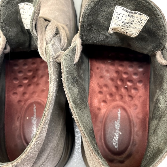 Eddie Bauer suede chukka boots - Picture 2 of 2